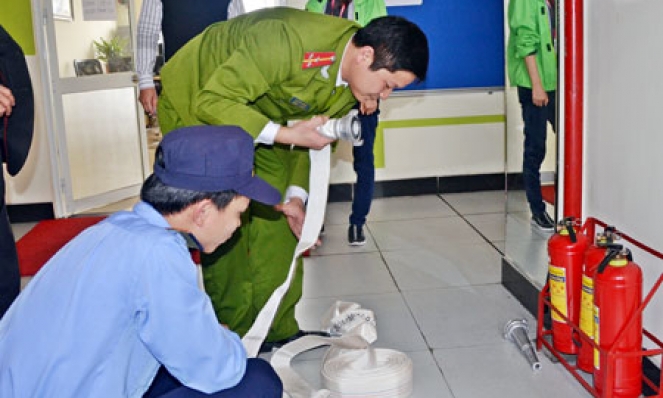 Kiểm tra công tác phòng cháy, chữa cháy tại Công ty xây dựng Viglacera
