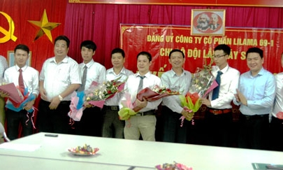 Kết nạp Đảng trên công trường Nhà máy Nhiệt điện Thái Bình