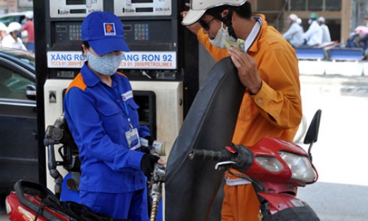 Xăng tăng giá lần thứ 4 liên tiếp từ 15h chiều nay