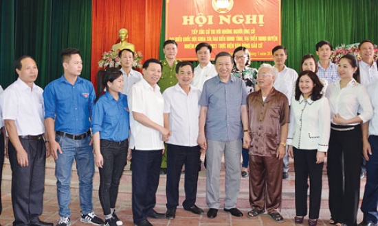 Ứng cử viên đại biểu Quốc hội khóa XIV và đại biểu HĐND các cấp tiếp xúc cử tri