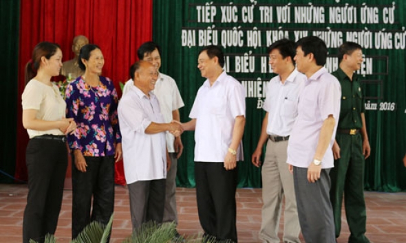 Ứng cử viên đại biểu Quốc hội và HĐND các cấp tiếp xúc cử tri tại huyện Thuận Thành, Quế Võ