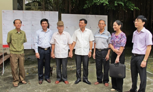 Ứng cử viên đại biểu HĐND tỉnh nhiệm kỳ 2016-2021 tiếp xúc cử tri huyện Yên Phong