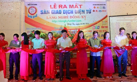 Ra mắt Sàn giao dịch thương mại điện tử Làng nghề Gỗ Đồng Kỵ