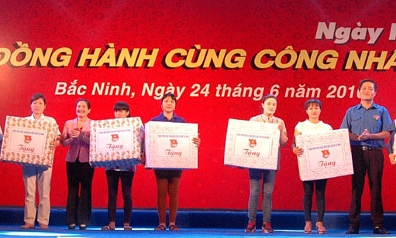 Ngày hội “Đồng hành cùng thanh niên công nhân”