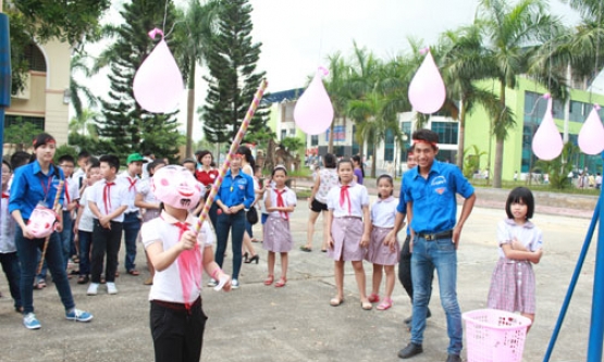 Trẻ em nông thôn cần sân chơi lành mạnh, bổ ích