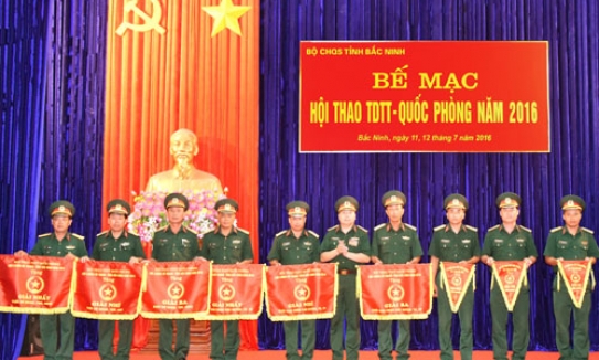Bế mạc Hội thao thể dục, thể thao quốc phòng lực lượng quân sự tỉnh năm 2016