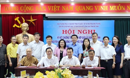 Ký kết chương trình phối hợp thực hiện bảo vệ môi trường và ứng phó với biến đổi khí hậu