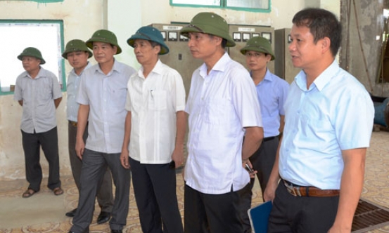 Lãnh đạo UBND tỉnh kiểm tra sản xuất vụ mùa và công tác ứng phó với bão số 1