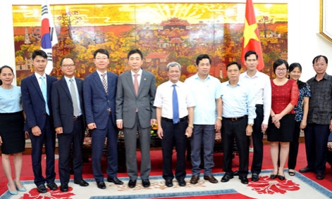 Chủ tịch UBND tỉnh Nguyễn Tử Quỳnh tiếp và làm việc với Đại sứ Hàn Quốc tại Việt Nam