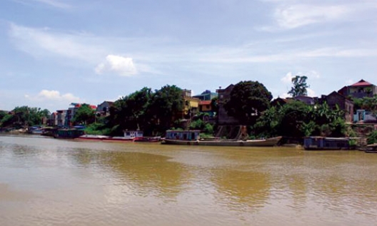 Làng bên sông