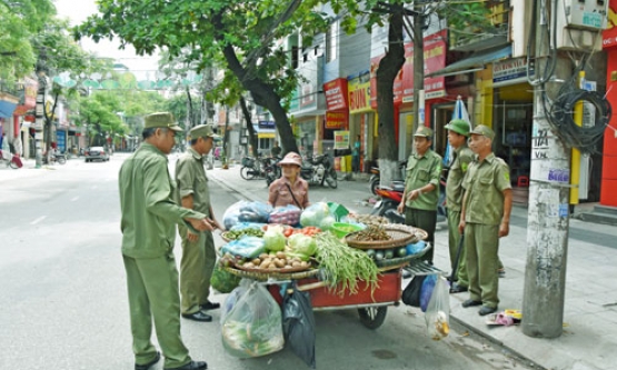 Giữ bình yên khu phố