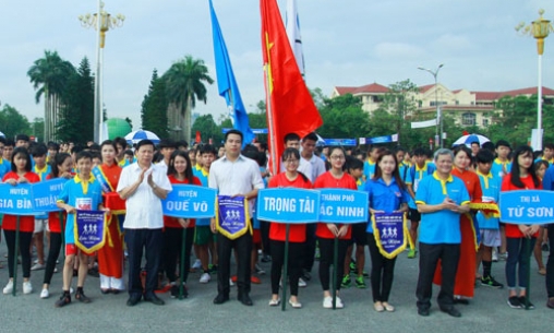 235 VĐV tham dự giải việt dã “Cùng Sacombank chạy vì sức khỏe cộng đồng” lần thứ 9 năm 2016