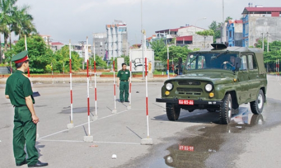 Lực lượng quân sự tỉnh tăng cường giải pháp đảm bảo an toàn giao thông