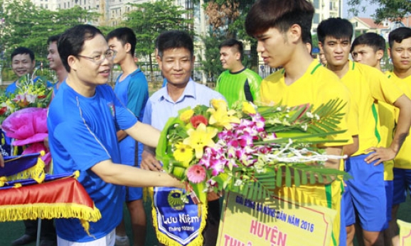 Hơn 100 VĐV tham gia Giải bóng đá Nông dân tỉnh Bắc Ninh 2016