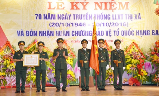 Kỷ niệm 70 năm Ngày truyền thống lực lượng vũ trang thị xã Từ Sơn