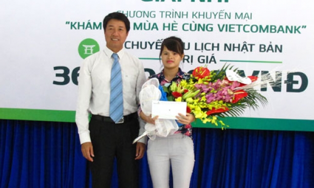 Trao giải “Khám phá mùa hè cùng Vietcombank”