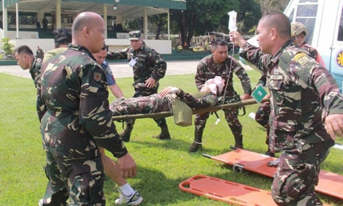 Đoàn xe an ninh của Tổng thống Philippines bị đánh bom