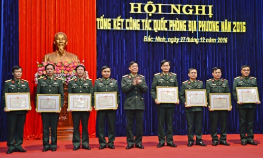Tổng kết công tác quốc phòng địa phương năm 2016