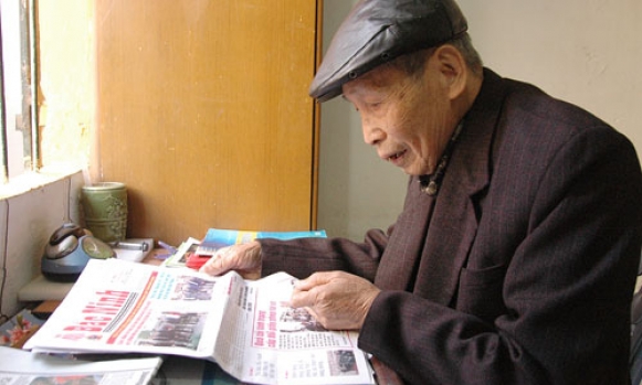 Bám đất, bám làng chống kẻ thù