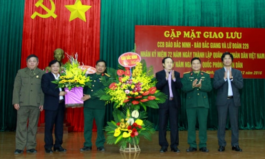 Giao lưu phát huy truyền thống Bộ đội Cụ Hồ
