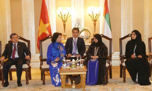 Chủ tịch Quốc hội Nguyễn Thị Kim Ngân gặp Chủ tịch Hội đồng Liên bang UAE