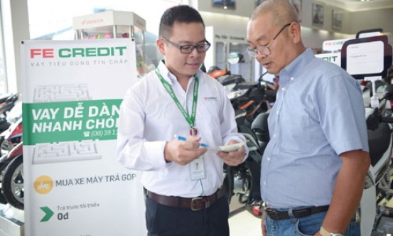 “Xuân đón vận may, trúng ngay iPhone 7” cùng FE Credit