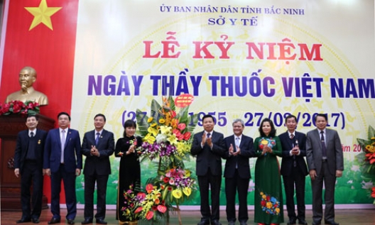 Kỷ niệm Ngày Thầy thuốc Việt Nam 27-2