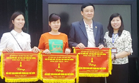 Hơn 300 VĐV dự giải Cờ vua học sinh năm học 2016- 2017