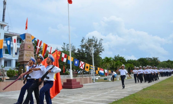 Trường Sa hiên ngang nơi đầu sóng