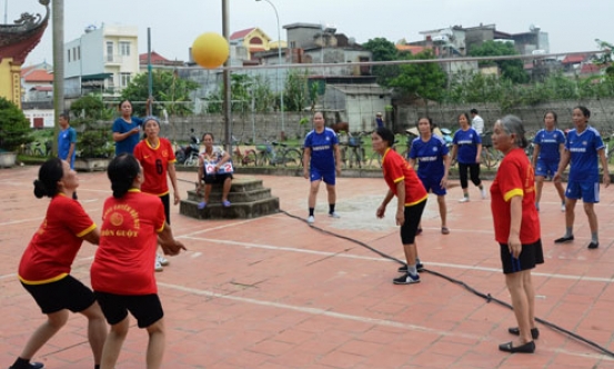 Tuổi cao “Sống vui, sống khỏe, sống có ích”