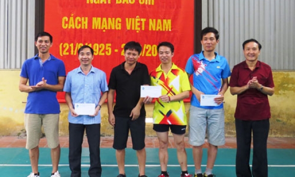 Giải thể thao chào mừng 92 năm ngày Báo chí Cách mạng Việt Nam
