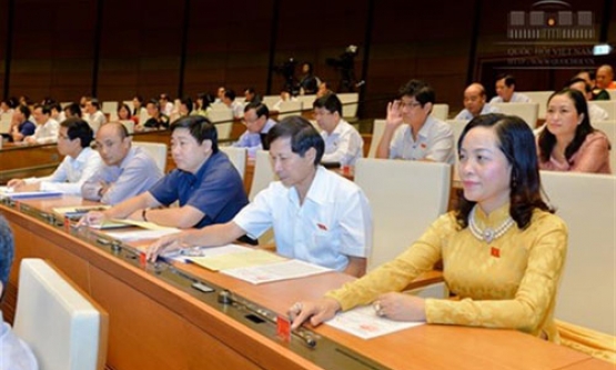 Quốc hội thông qua Dự thảo Nghị quyết Chương trình xây dựng luật, pháp lệnh năm 2018 và điều chỉnh Chương trình xây dựng luật, pháp lệnh năm 2017