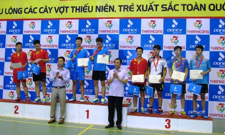 77 Huy chương được trao cho các VĐV đạt thành tích xuất sắc