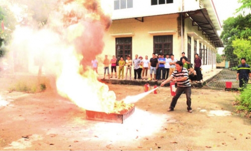 Ra mắt mô hình khu dân cư an toàn phòng cháy, chữa cháy thôn Thân Thượng, xã Yên Trung