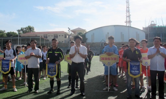 Khai mạc Giải bóng đá thiếu niên Cup Báo Bắc Ninh năm 2017