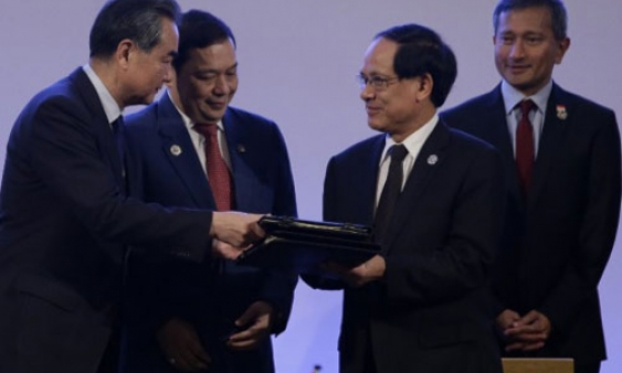 ASEAN - Trung Quốc thông qua dự thảo khung COC