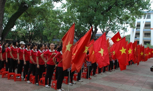 Góp sức xây dựng nông thôn mới