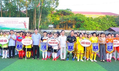 Giải Bóng đá nữ Công đoàn viên Bệnh viện Đa khoa tỉnh lần thứ Nhất