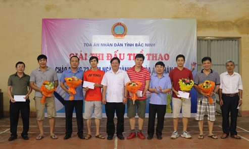Tòa án nhân dân tỉnh tổ chức Giải Cầu lông, Tennis nhân ngày truyền thống ngành
