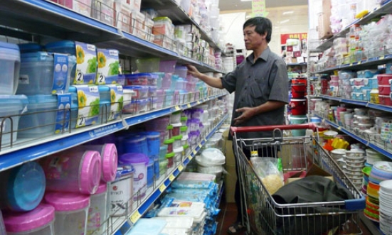 Hàng tiêu dùng ngoại “lấn sân” thị trường nội