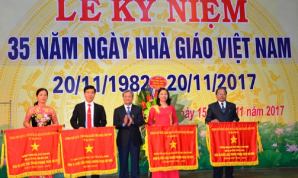 Kỷ niệm 35 năm ngày Nhà giáo Việt Nam