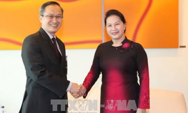 Chủ tịch Quốc hội Nguyễn Thị Kim Ngân bắt đầu thăm chính thức Singapore