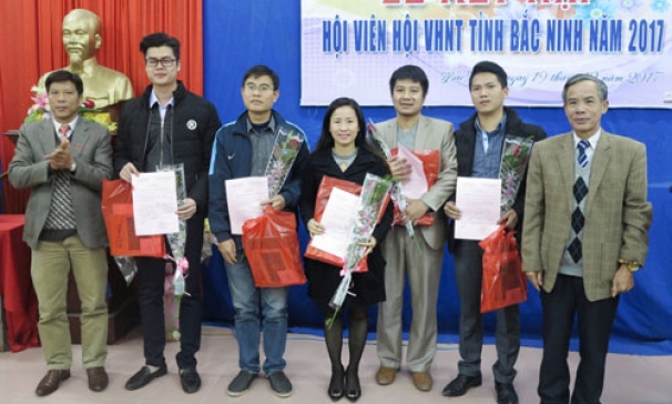 Hội Văn học Nghệ thuật tỉnh kết nạp 10 hội viên mới