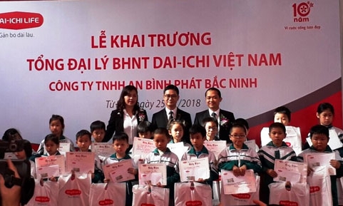 Công ty BHNT Dai-ichi Việt Nam mở rộng mạng lưới kinh doanh tại Bắc Ninh và trao học bổng cho học sinh có hoàn cảnh khó khăn