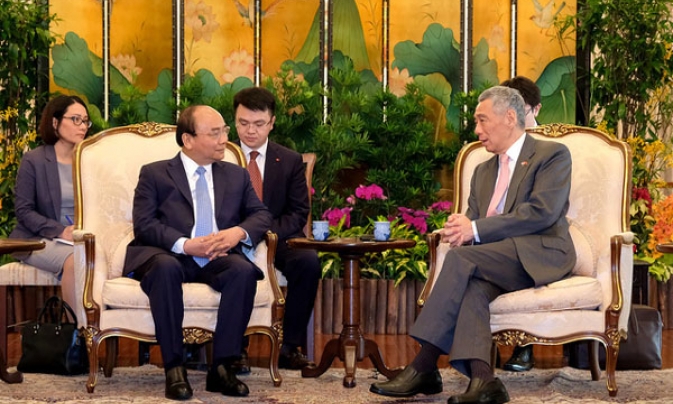 Thủ tướng Việt Nam - Singapore nhấn mạnh quan điểm về Biển Đông