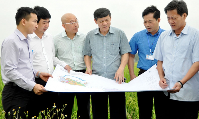 Lãnh đạo tỉnh kiểm tra tiến độ GPMB dự án Trung tâm nghiên cứu, sản xuất thuốc Vinfa tại Gia Bình