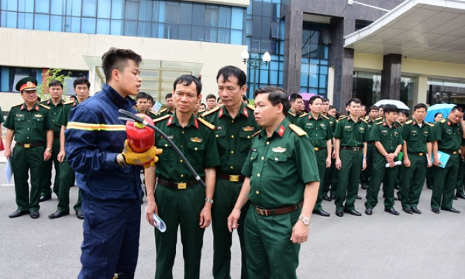 Tập huấn Phòng cháy, chữa cháy và thực hành chữa cháy tại Bệnh viện Quân y 110