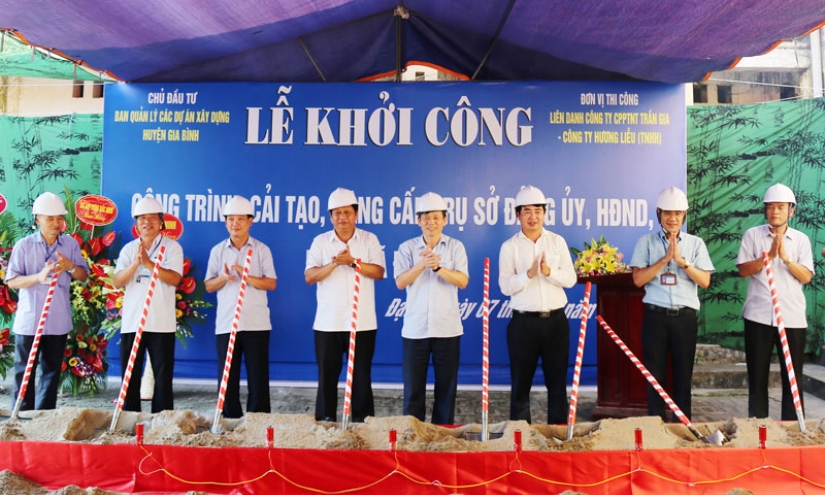 Lãnh đạo tỉnh kiểm tra một số công trình xây dựng trên địa bàn xã Đại Lai (Gia Bình)