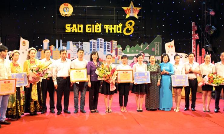 Công nhân lao động hào hứng với “Sau giờ thứ 8”