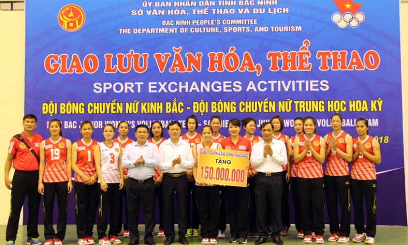 Giao lưu bóng chuyền nữ Trung học Hoa Kỳ  và bóng chuyền nữ Kinh Bắc